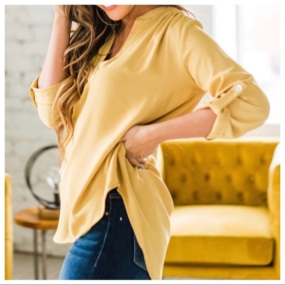 Chic and stylish woven tunic top - Picture 2 of 3